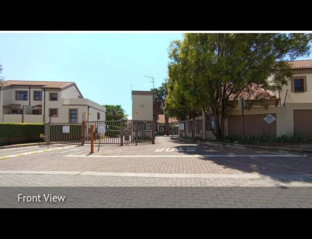 3 BEDROOM APARTMENT FOR SALE IN SUNNINGHILL